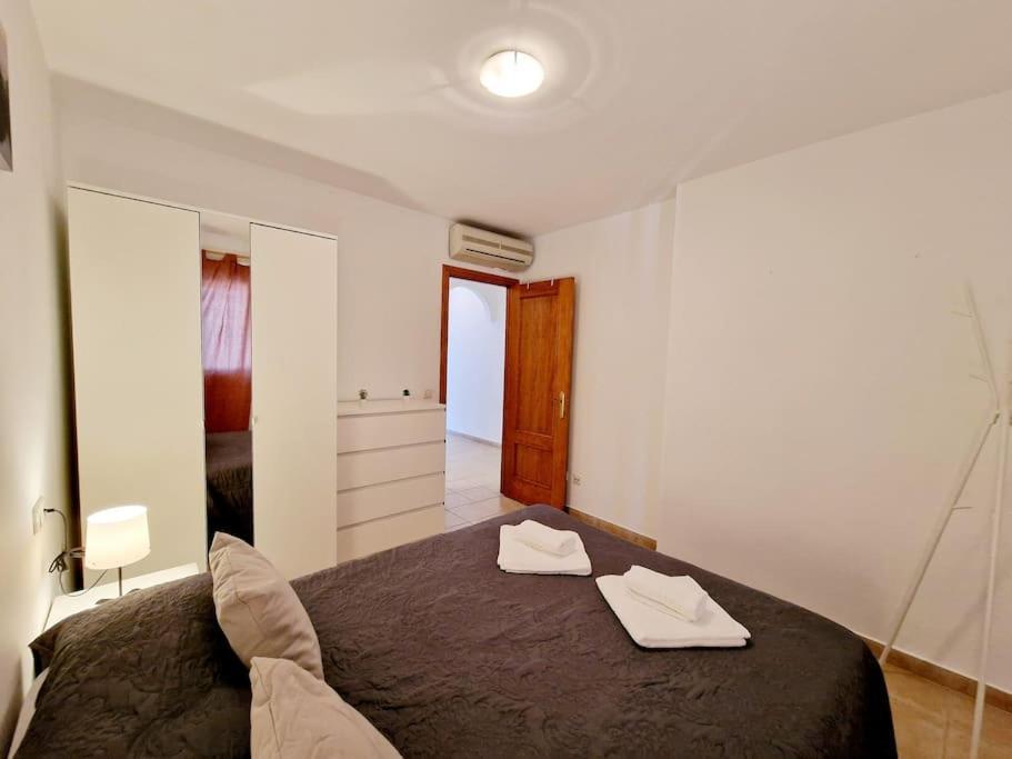 Butibamba Beach Apartment Ла Кала де Михас Екстериор снимка