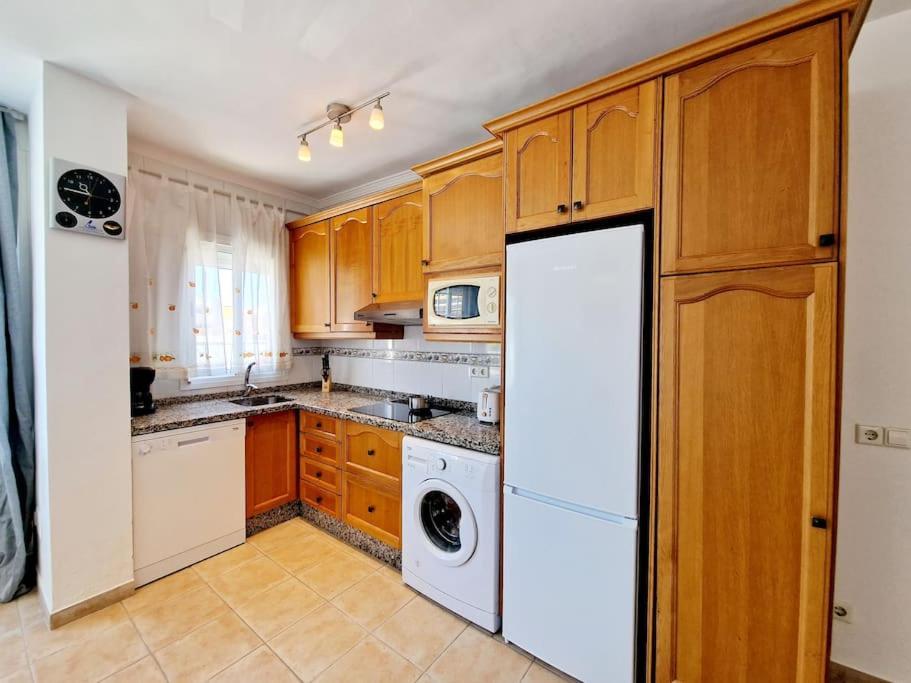 Butibamba Beach Apartment Ла Кала де Михас Екстериор снимка