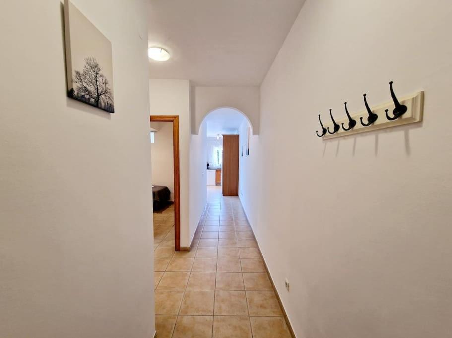 Butibamba Beach Apartment Ла Кала де Михас Екстериор снимка