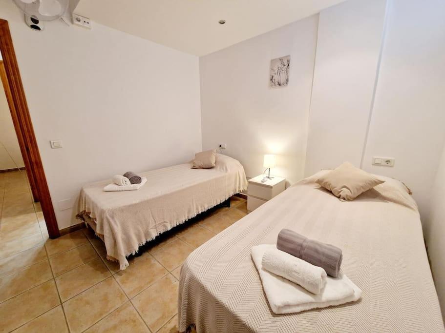 Butibamba Beach Apartment Ла Кала де Михас Екстериор снимка
