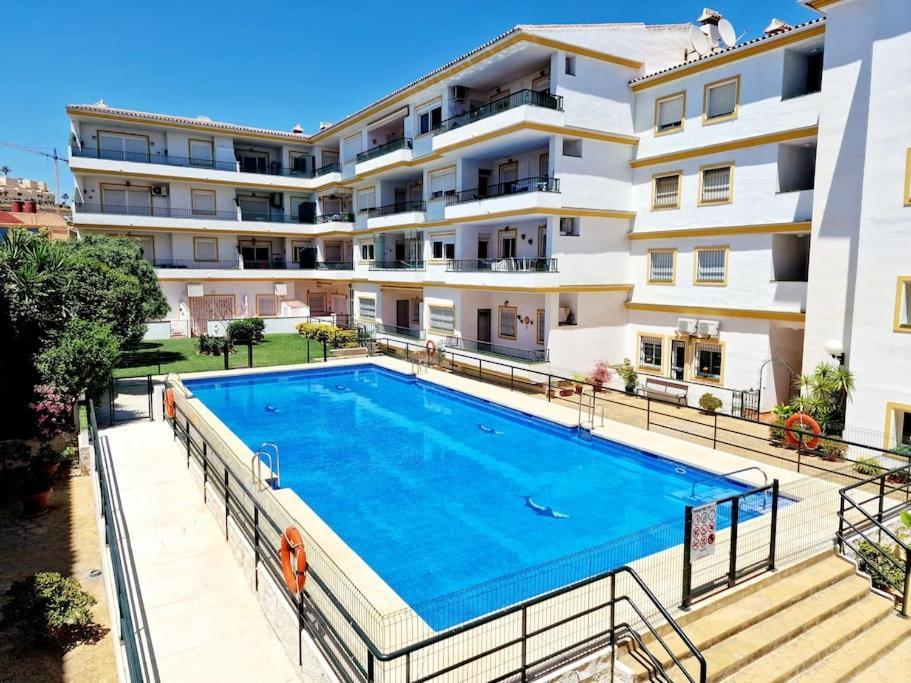 Butibamba Beach Apartment Ла Кала де Михас Екстериор снимка